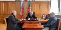 Глава Гергебильского района Магомедали Тагиров встретился со старшим мастером РЭС Гергебильского и Унцукульского районов Магомедовым Сайпудином. - Гергебильский район